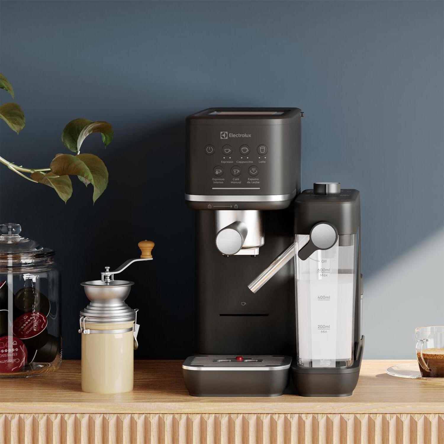 Cafetera Electrolux Ecm70 / 1,25 Litros / 1350 W image number 6.0