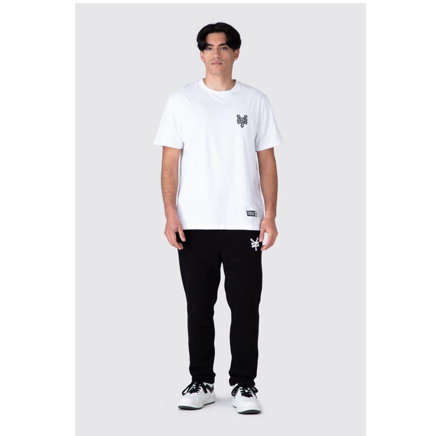 Jogger Liso Pretina El&aacute;sticada Tiro Medio Regular Hombre Zoo York image number 1.0