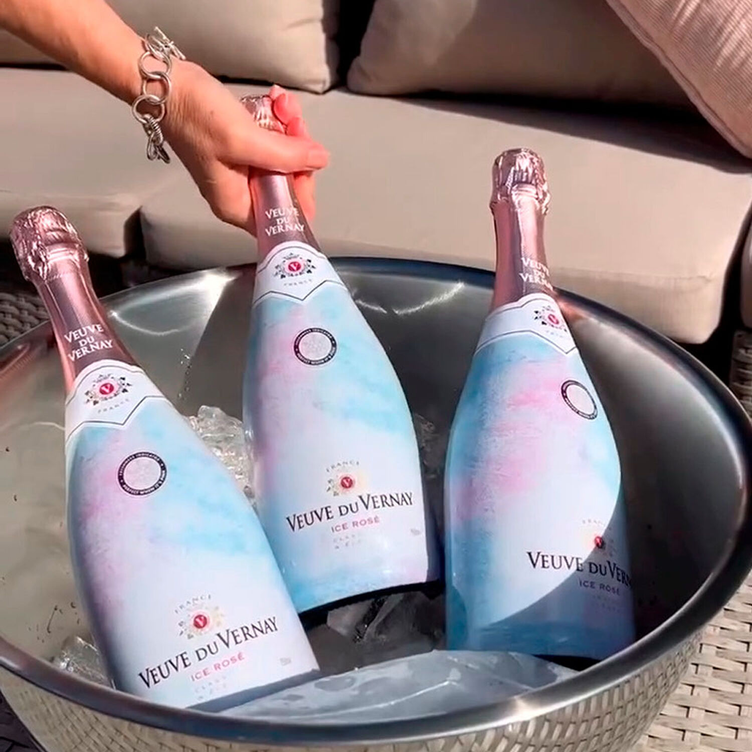 6 Espumante Veuve Du Vernay Ice Rose image number 1.0