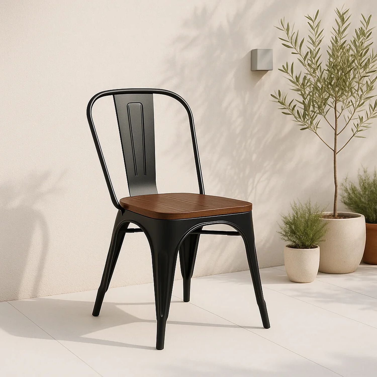 Silla Tolix De Comedor O Terraza Exterior Con Asiento De Madera Oscura Walnut - Negra image number 1.0