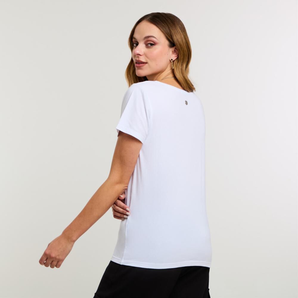 Polera Print Delantero Fozalizado Manga Corta Cuello Redondo Mujer Kimera image number 3.0