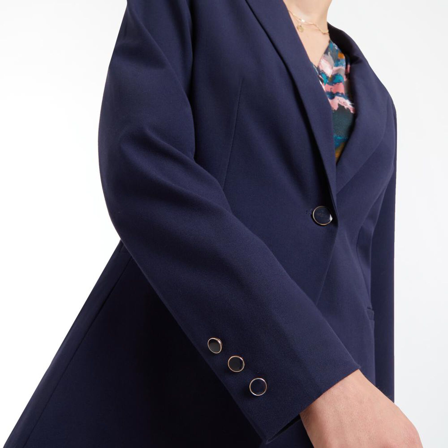 Blazer B&aacute;sico Liso Regular Mujer Lesage image number 4.0