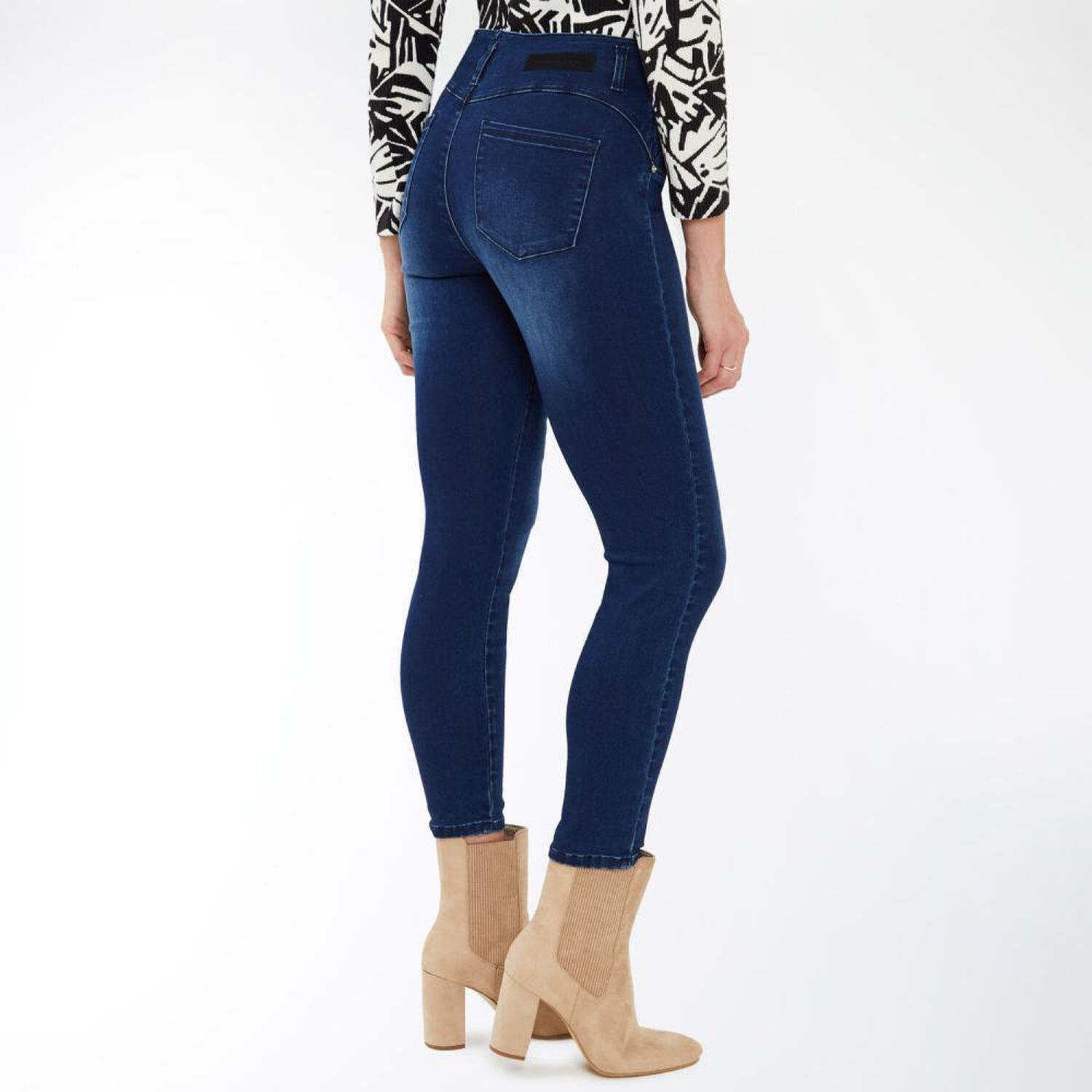 Jeans Tiro Medio Sculpture Push Up Mujer Kimera image number 3.0
