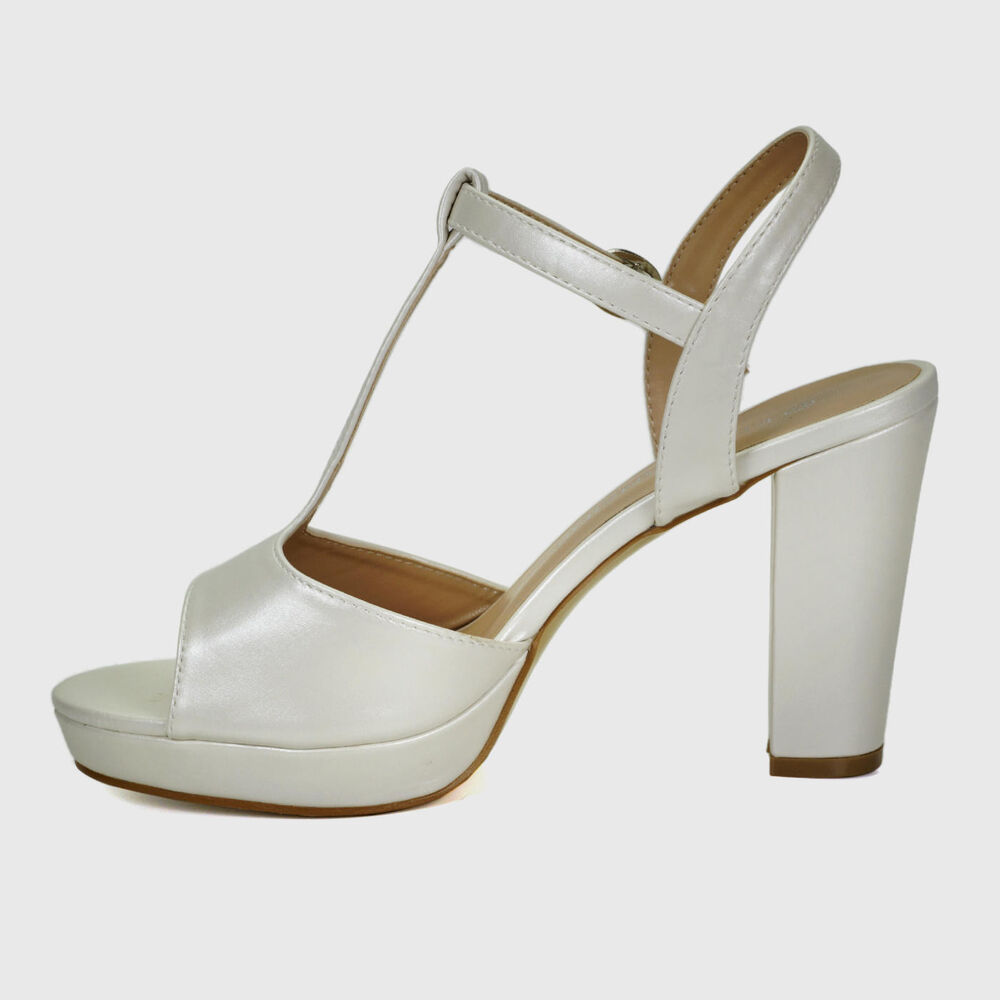 Sandalia Herodias Beige image number 2.0