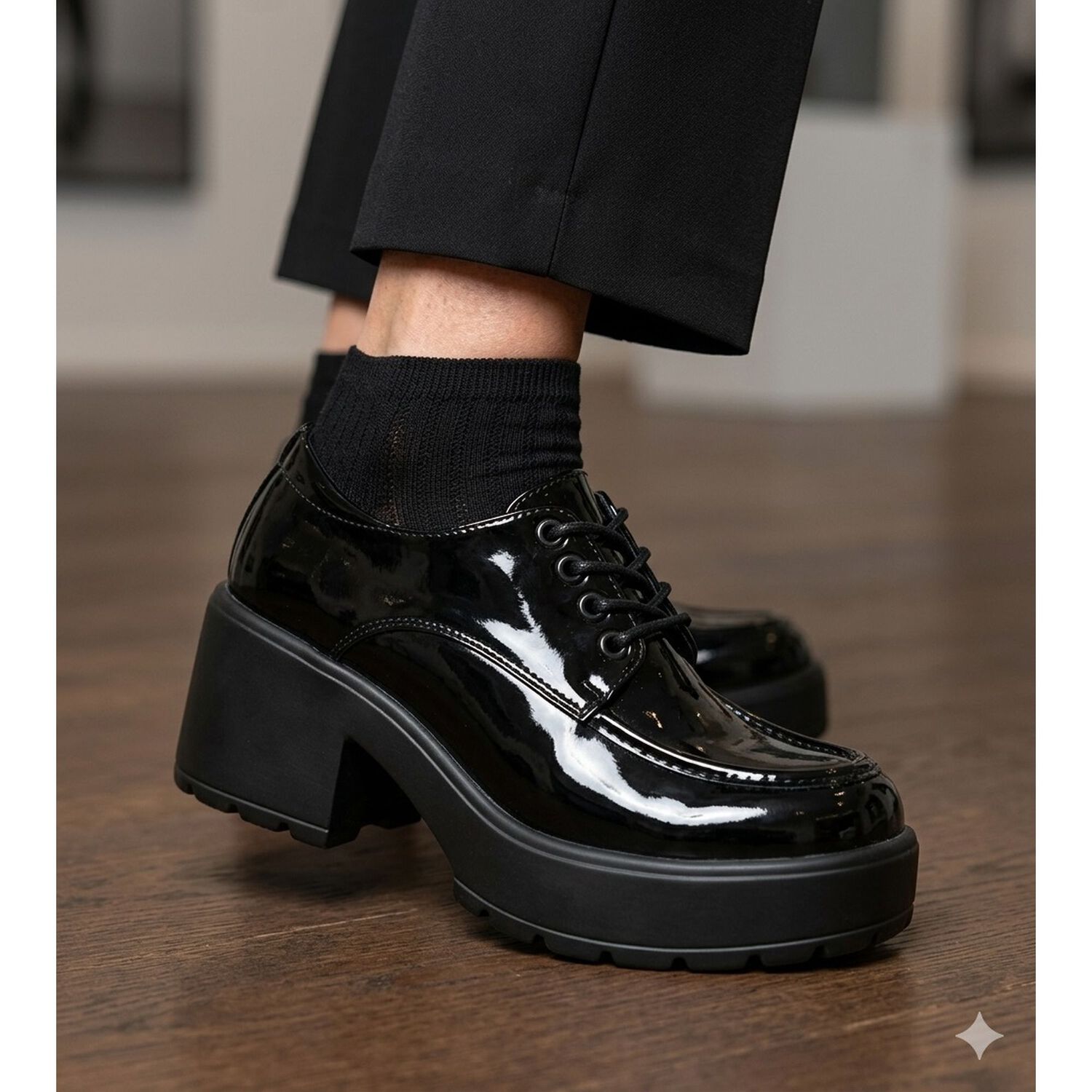 Mocasin Loan Negro Charol Alquimia image number 4.0