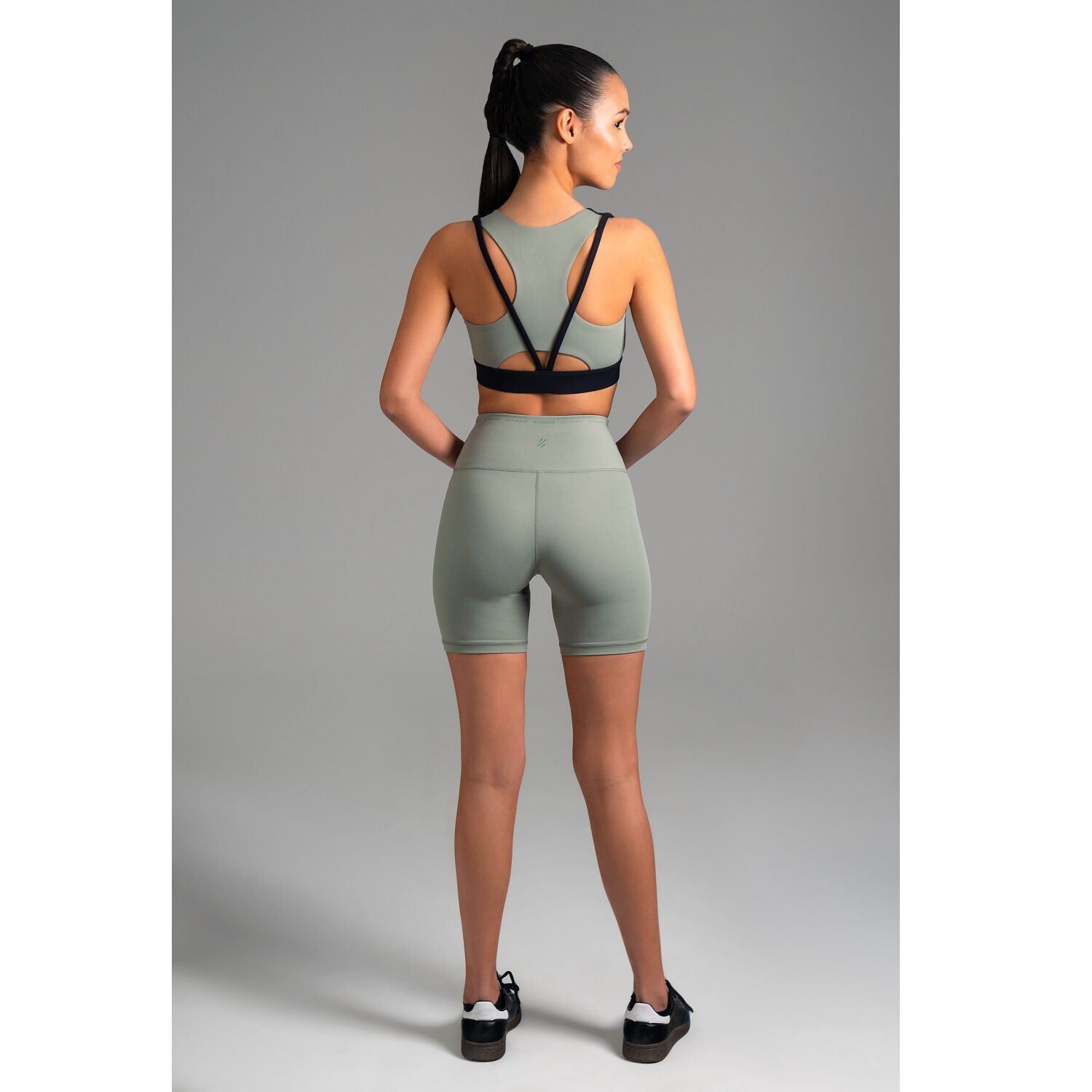 Ultimate Bra Sport Mujer Black Olive - S image number 3.0