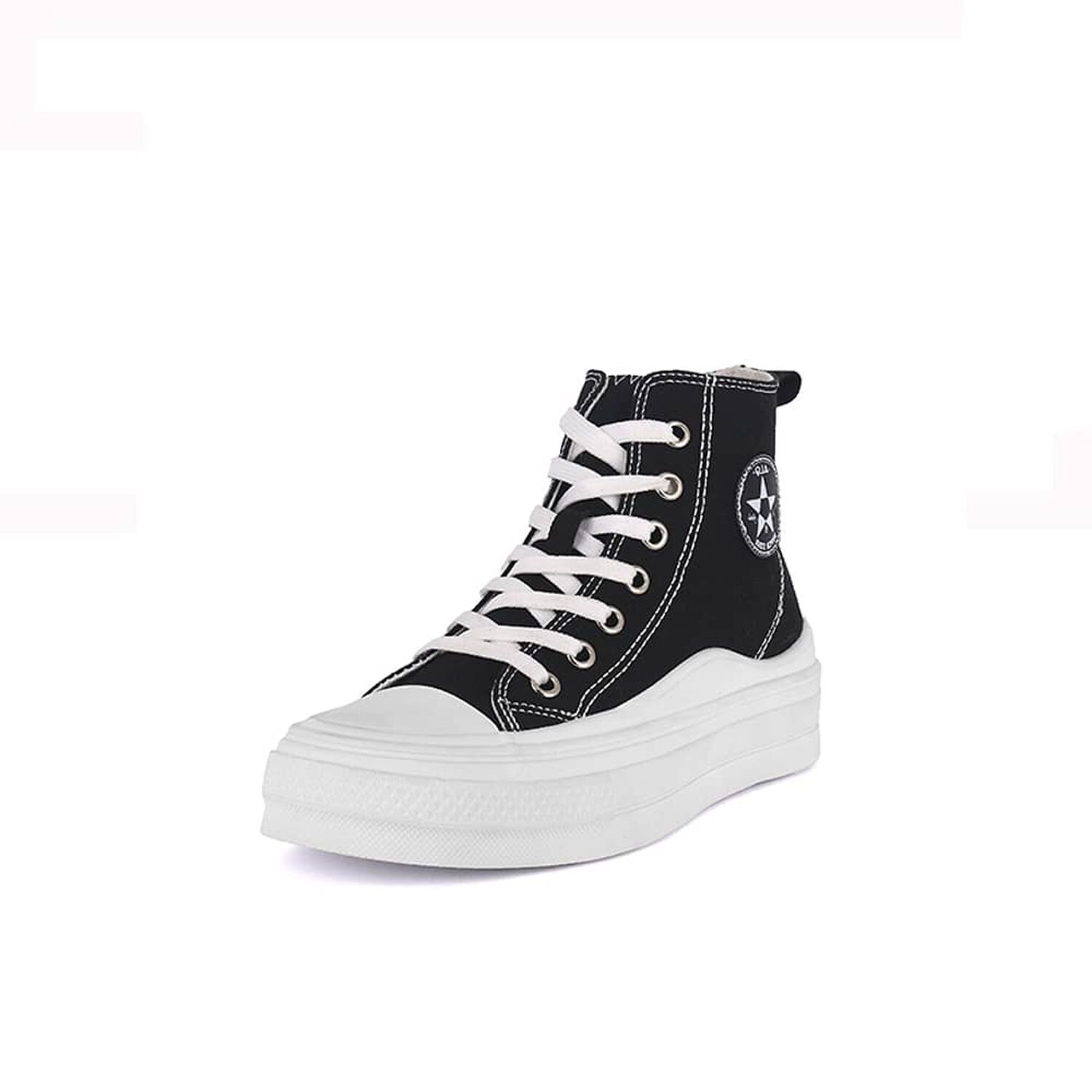 Zapatilla Acampe Negro Alquimia image number 0.0