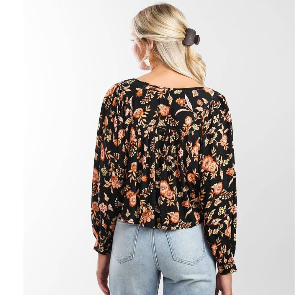 Blusa Corta Estampada image number 1.0