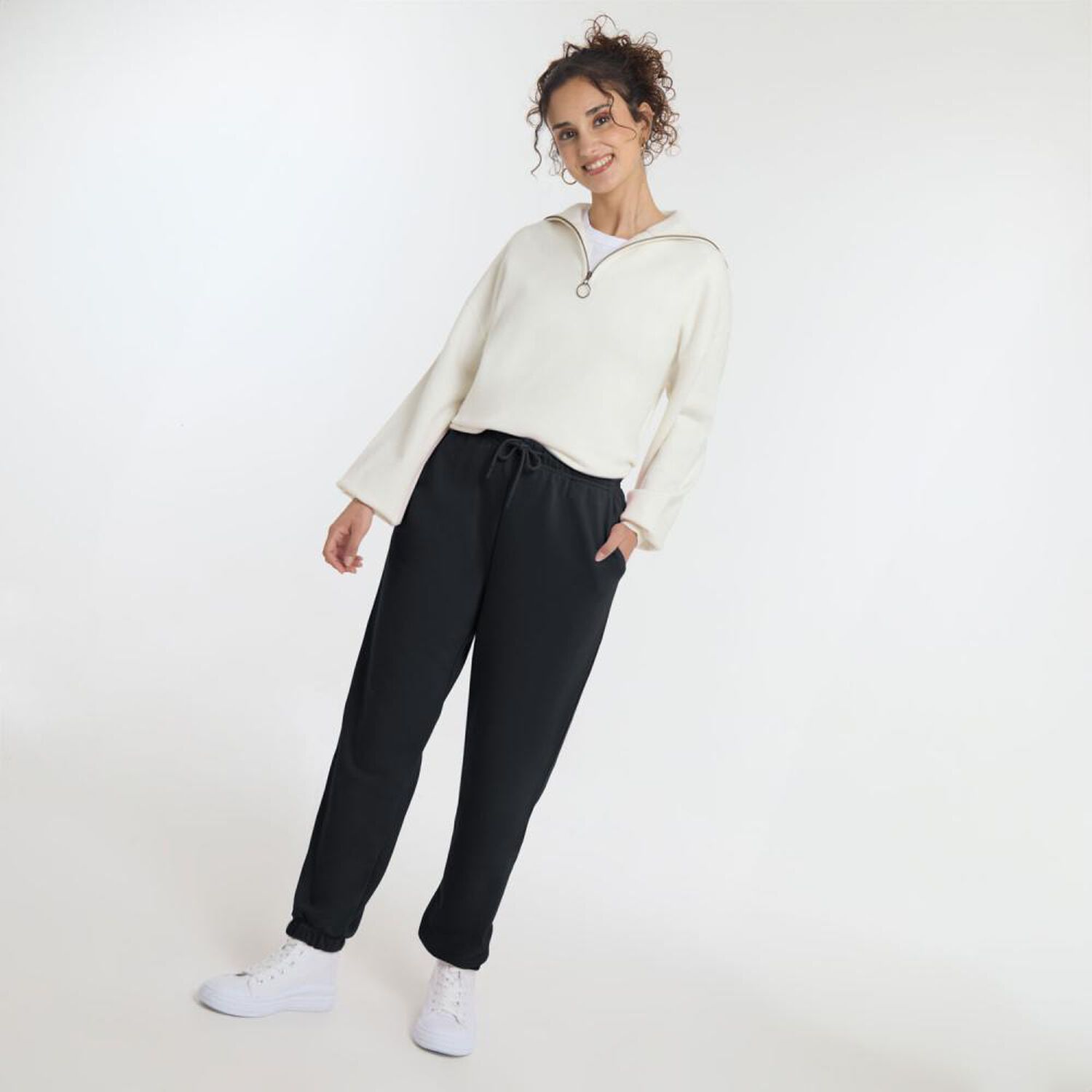 Pantal&oacute;n De Buzo Tiro Medio Jogger Mujer Freedom image number 1.0