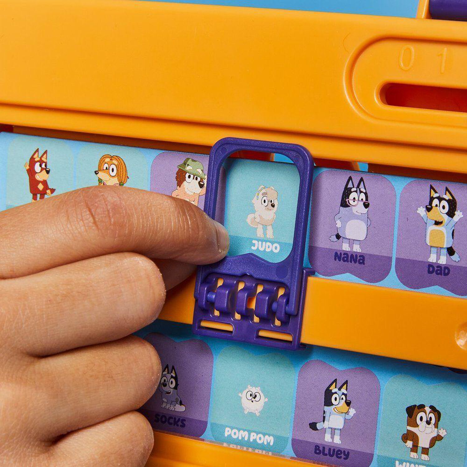 Juego De Mesa Hasbro Games Adivina Qui&eacute;n? Edici&oacute;n Bluey image number 7.0