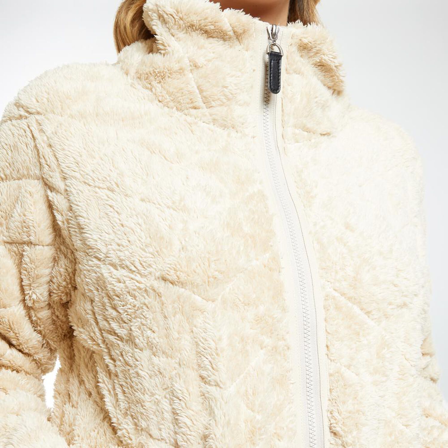 Poler&oacute;n Sherpa Dise&ntilde;o Quilt Regular Cuello Alto Mujer Geeps image number 4.0
