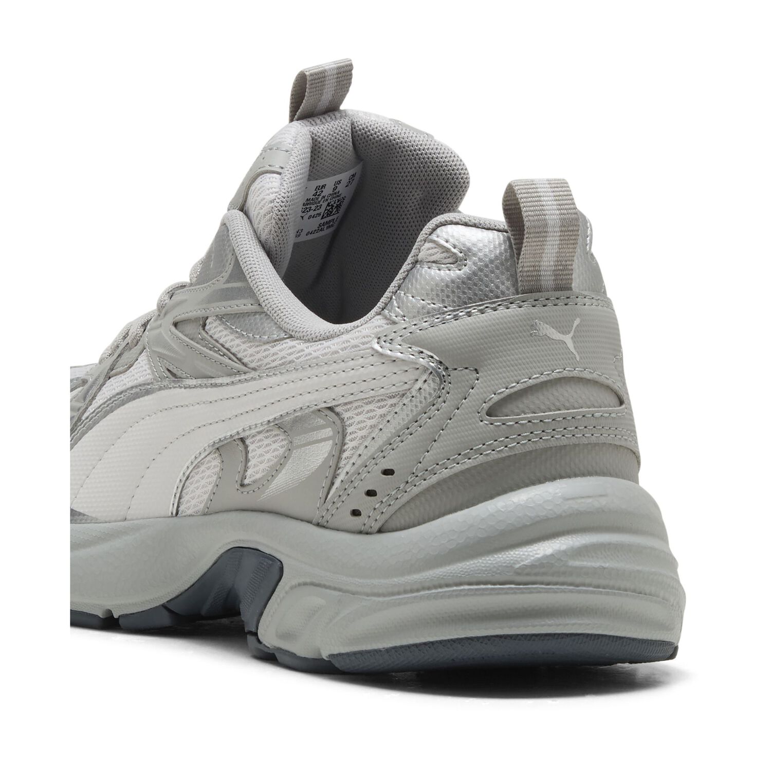 Zapatilla Puma Milenio Tech Mujer Gris image number 2.0