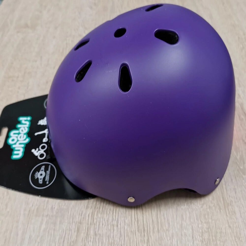 Casco Urbano Con Luz Morado image number 3.0