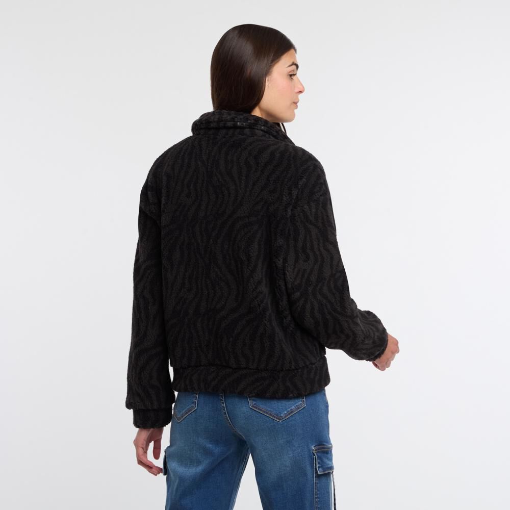 Polerón Chiporro Estampado Regular Cuello Alto Mujer Rolly Go image number 3.0