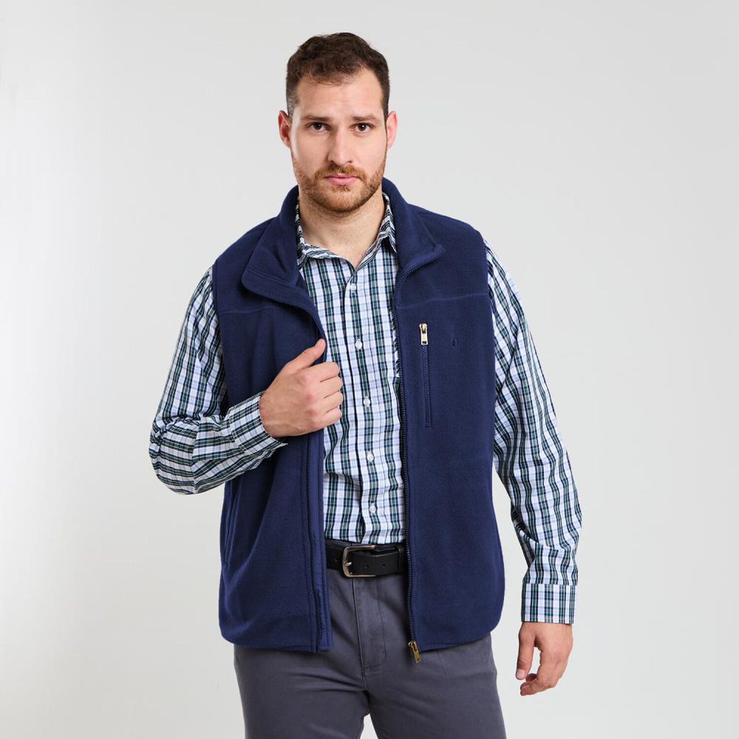 Poler&oacute;n Liso Regular Sin Mangas Cuello Alto Hombre Herald image number 0.0