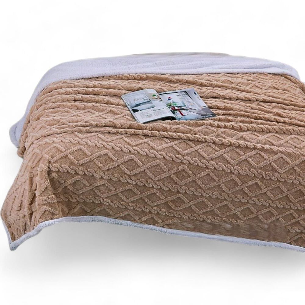 Frazada Polar Con Chiporro Medida 200x230cm 2 Plazas Color Cafe image number 0.0