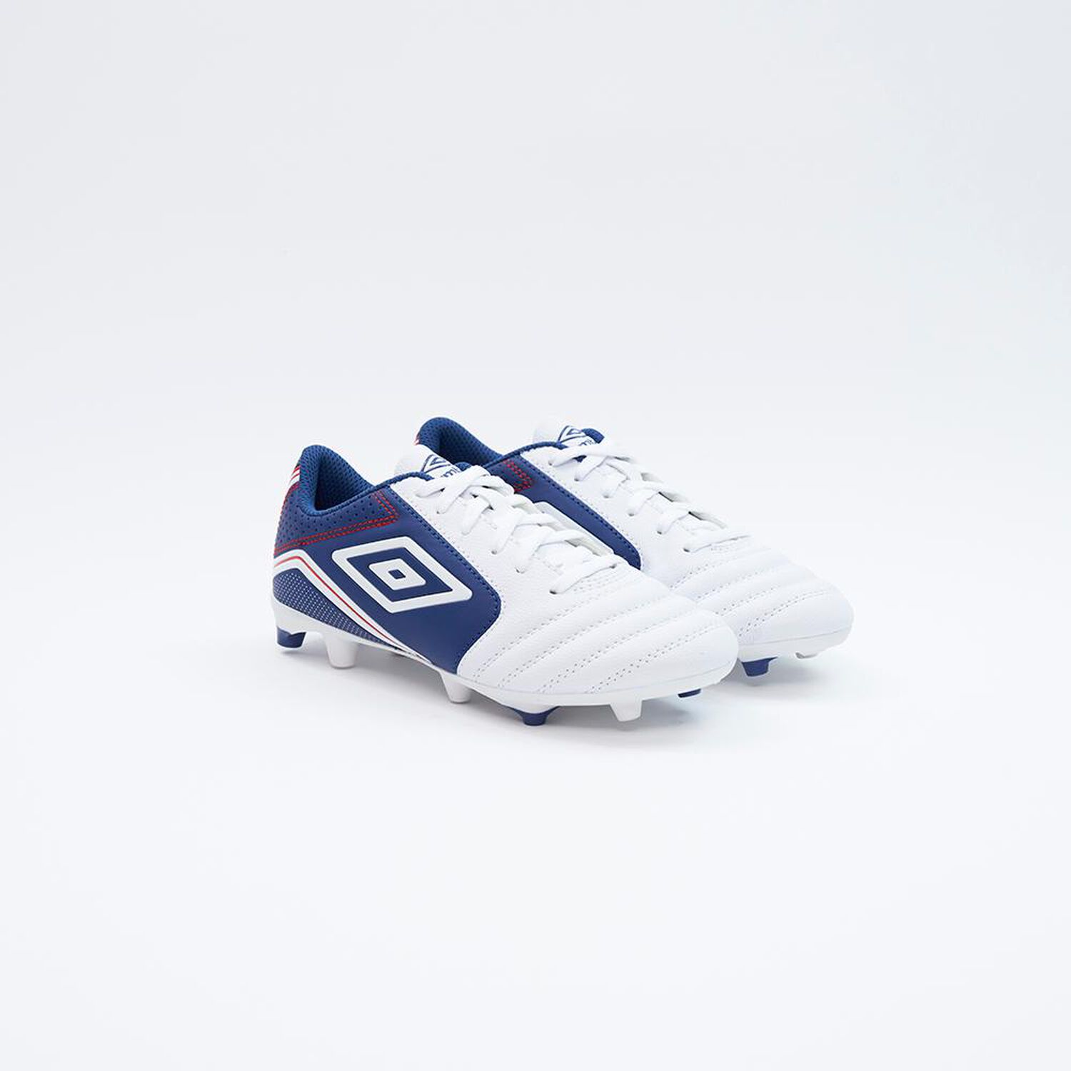 Zapato De F&uacute;tbol Ni&ntilde;o Umbro Classico Blanco image number 0.0