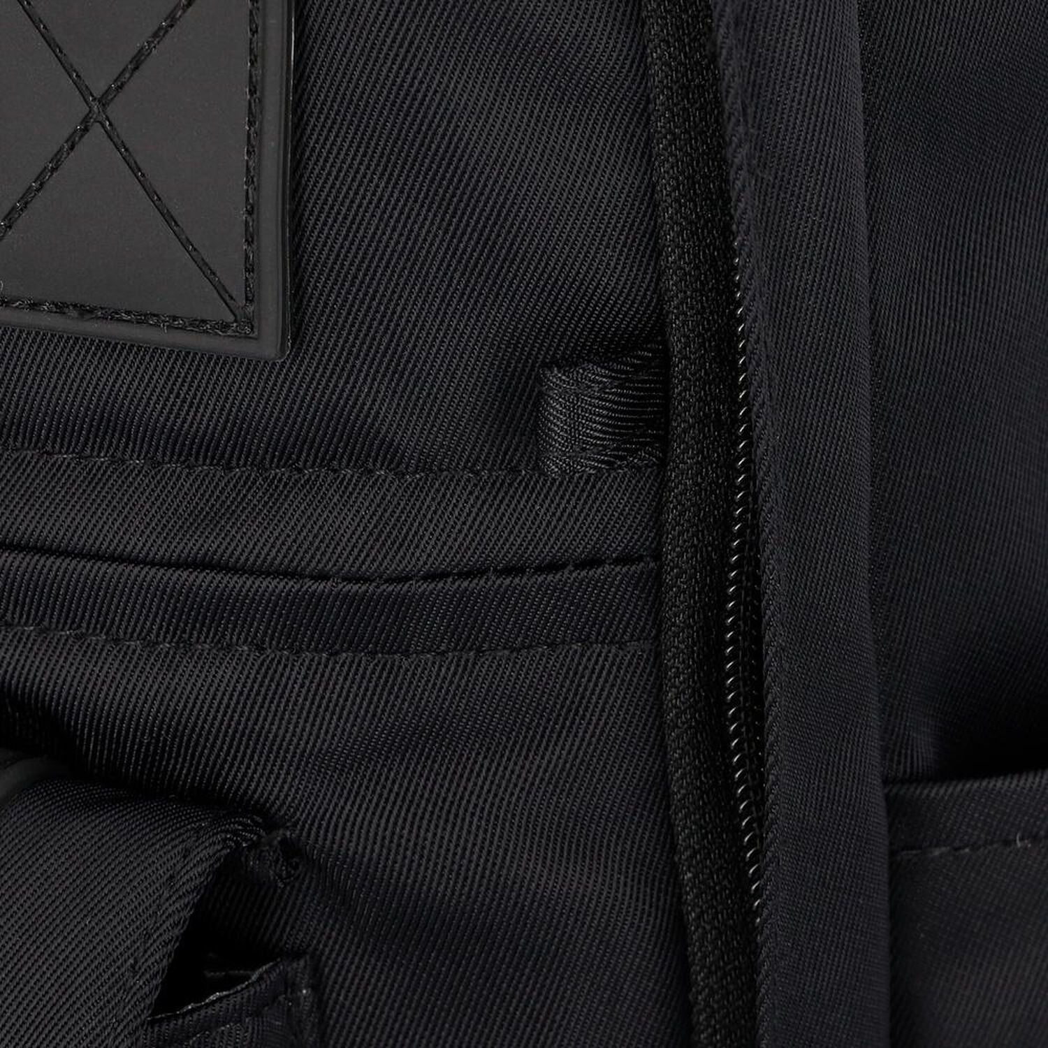 Mochila Notebook Xtrem Portland 6xt Negro 16" image number 9.0
