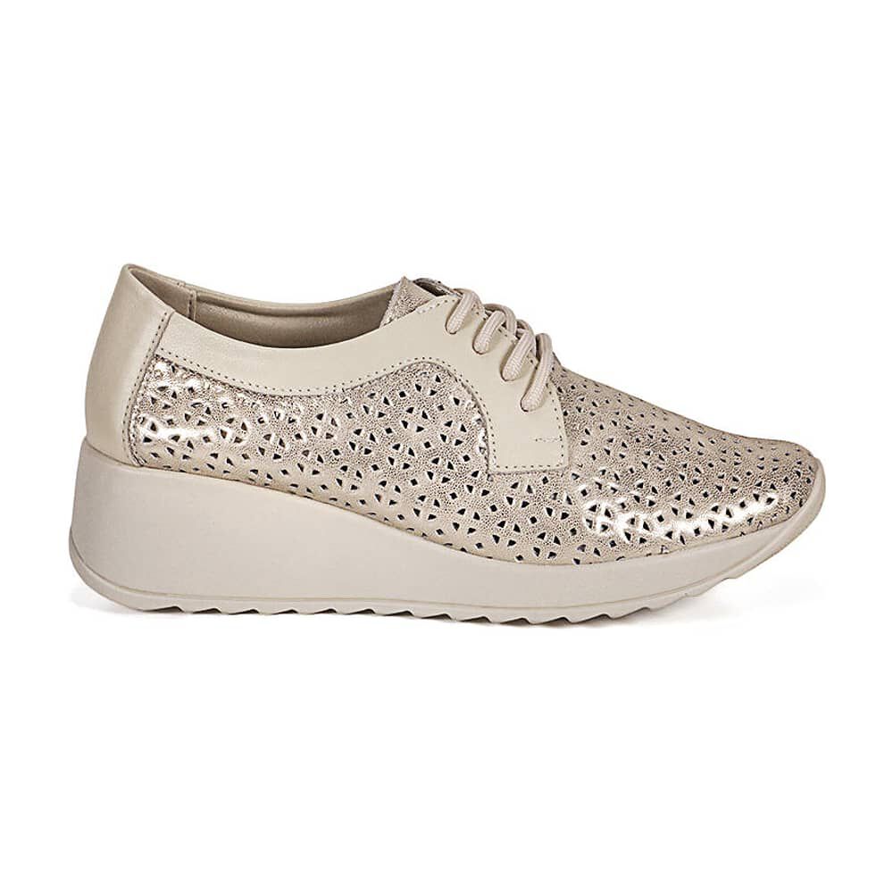 Zapatilla Cuero Geraldinas Dorado image number 2.0