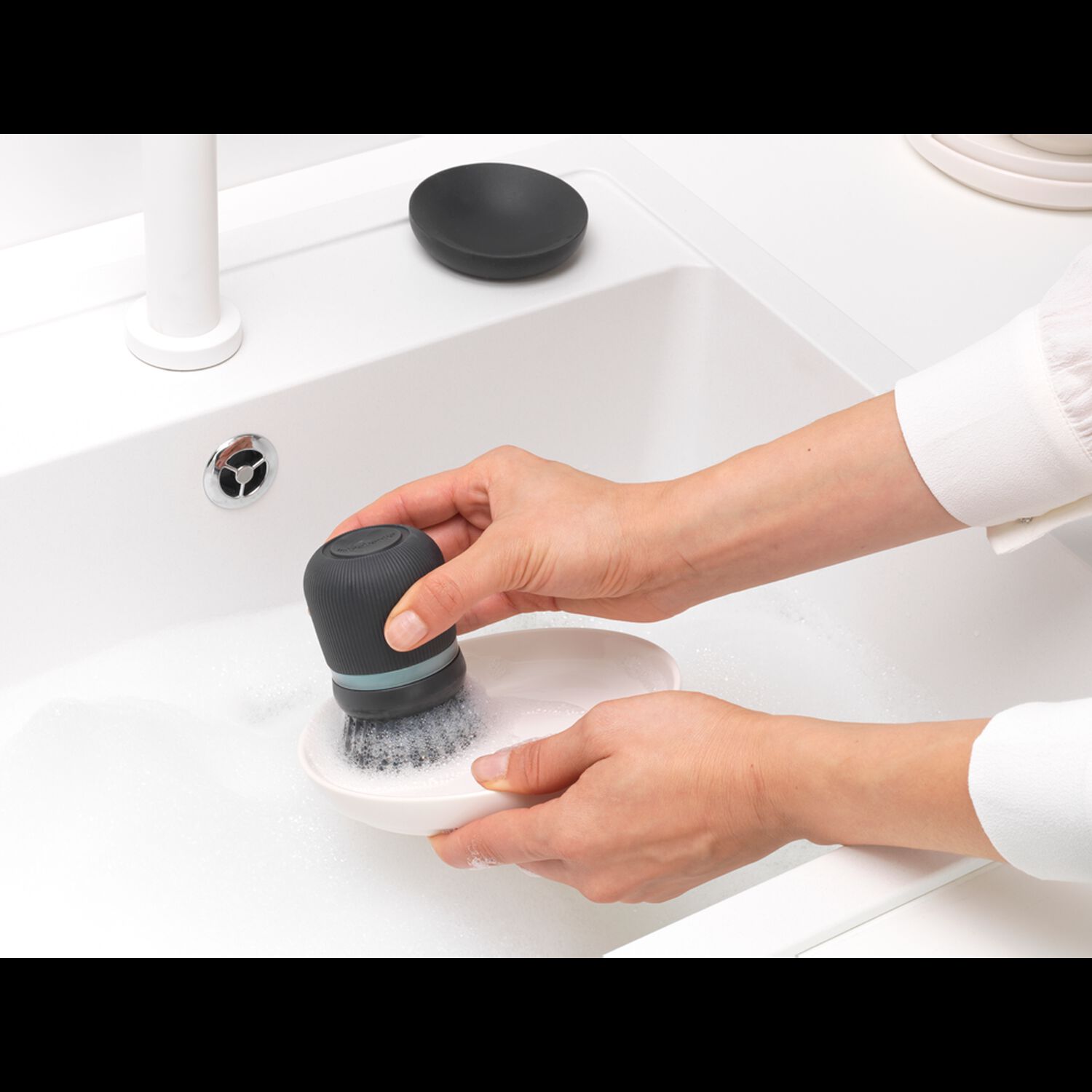 Cepillo Para Platos Con Dispensador Dark Grey image number 5.0