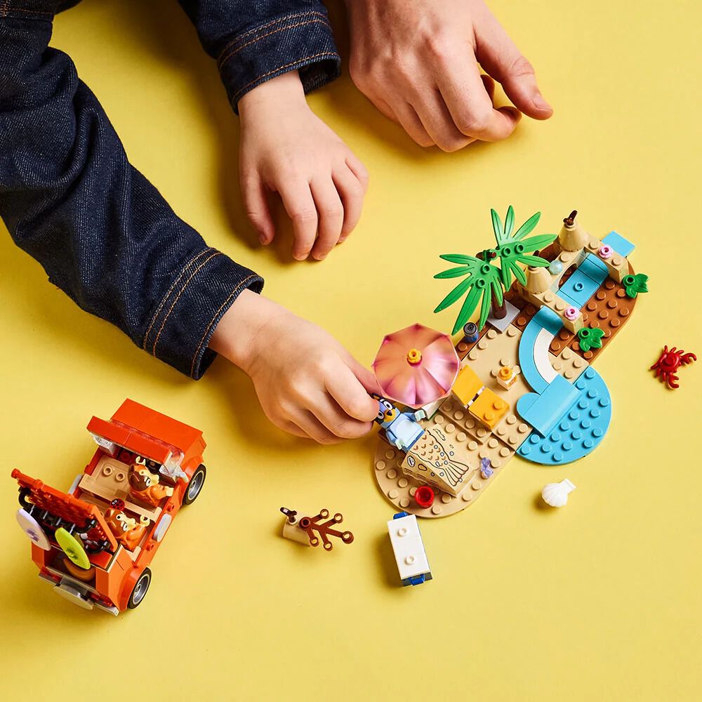 Lego Bluey - Excursi&oacute;n Familiar A La Playa De Bluey - 11202 image number 8.0