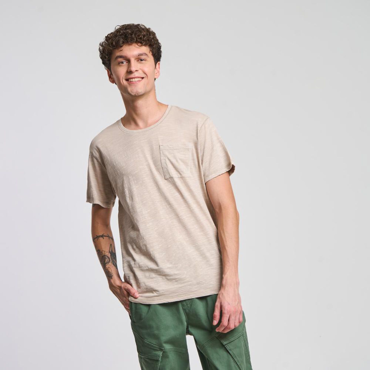 Polera Lisa Manga Corta Cuello Redondo Hombre Ocean Pacific image number 0.0
