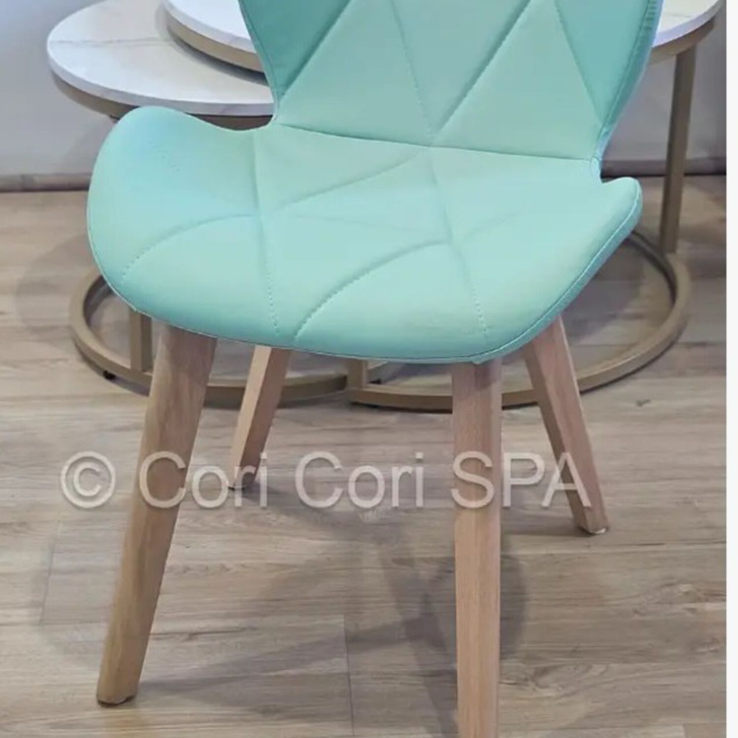 Comedor Medlock 140x90cms + 4 Sillas Mariposa Ecocuero Wood image number 2.0