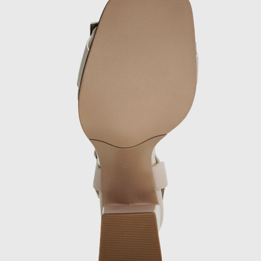 Sandalia Cuero Valeria Beige image number 7.0