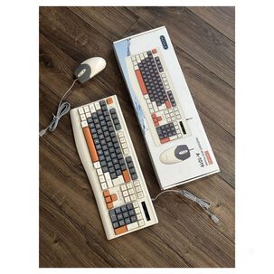 Set Teclado Mec&aacute;nico Look Y Mouse Color Beige Naranjo