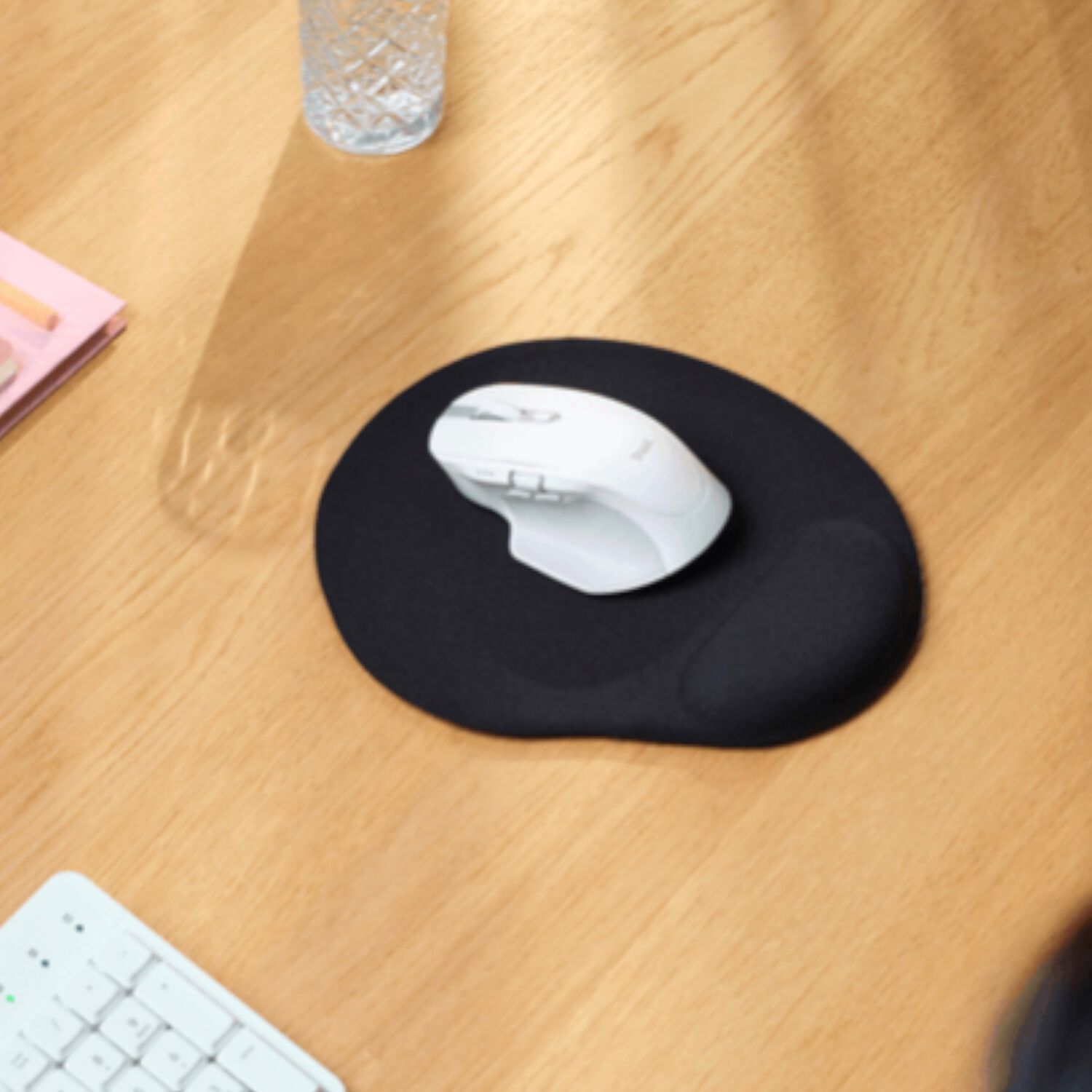 Mousepad Ergon&oacute;mico Con Apoya Mu&ntilde;ecas Gel Trust Bigfoot image number 4.0