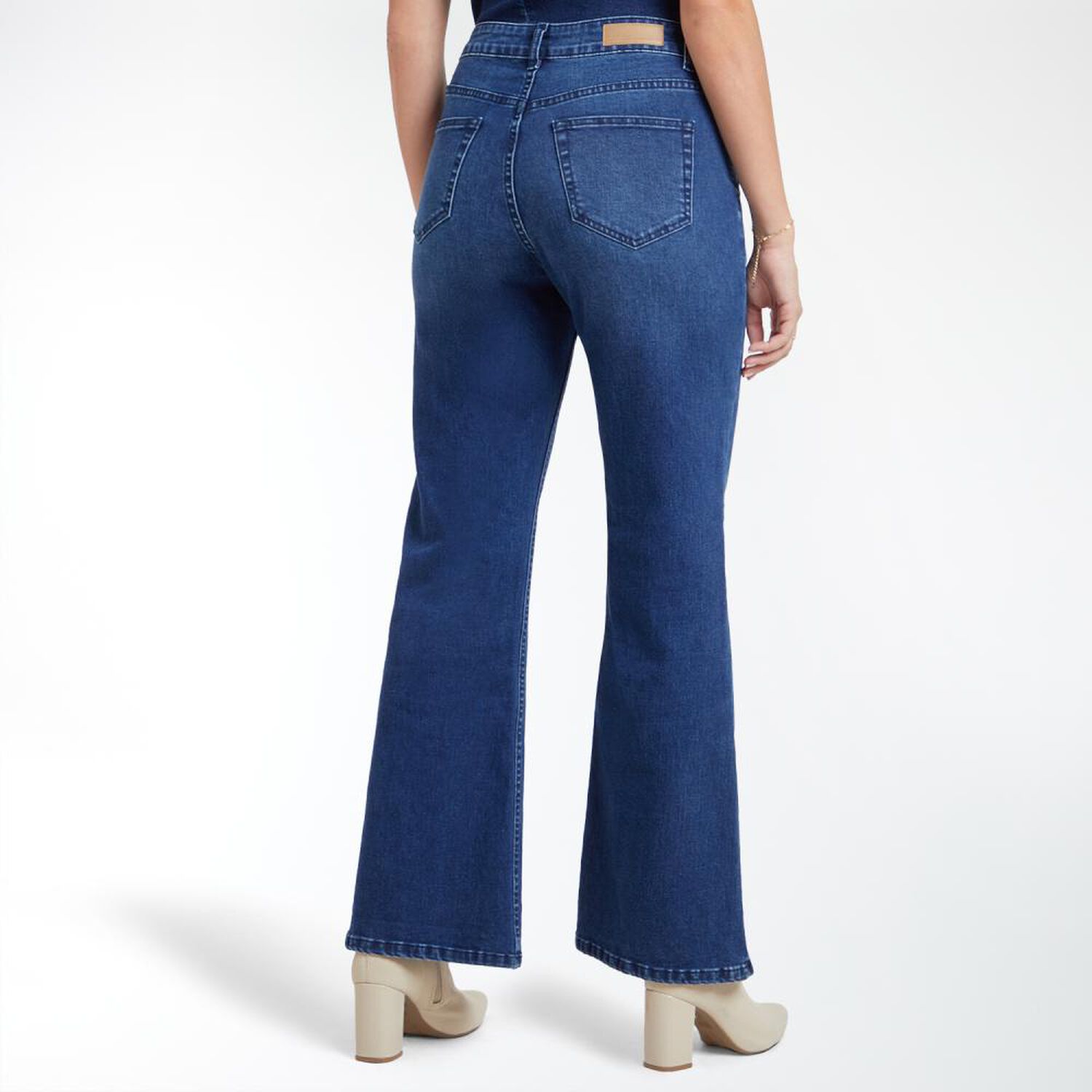 Jeans Metallic Button Without Tiro Medio Flare Mujer Kimera image number 3.0