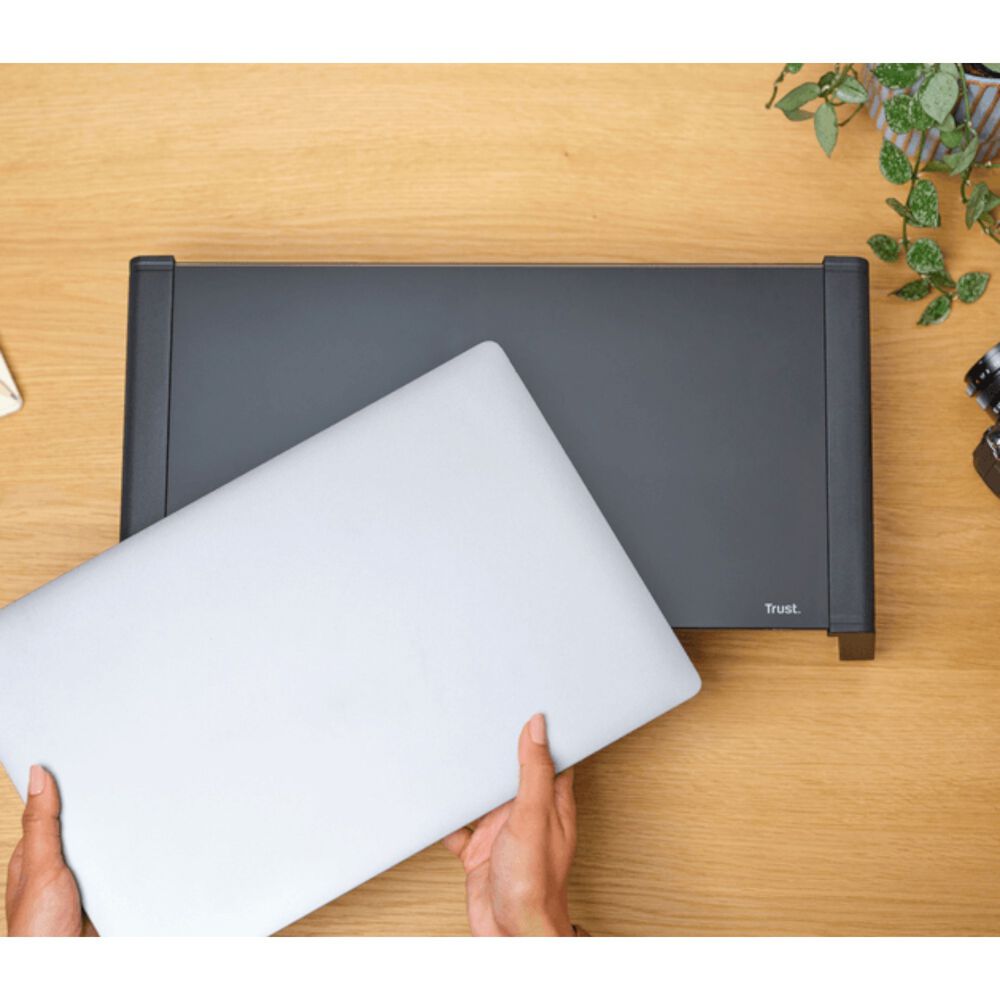 Soporte De Monitor Trust Monta Premium Tempered Glass Black image number 4.0