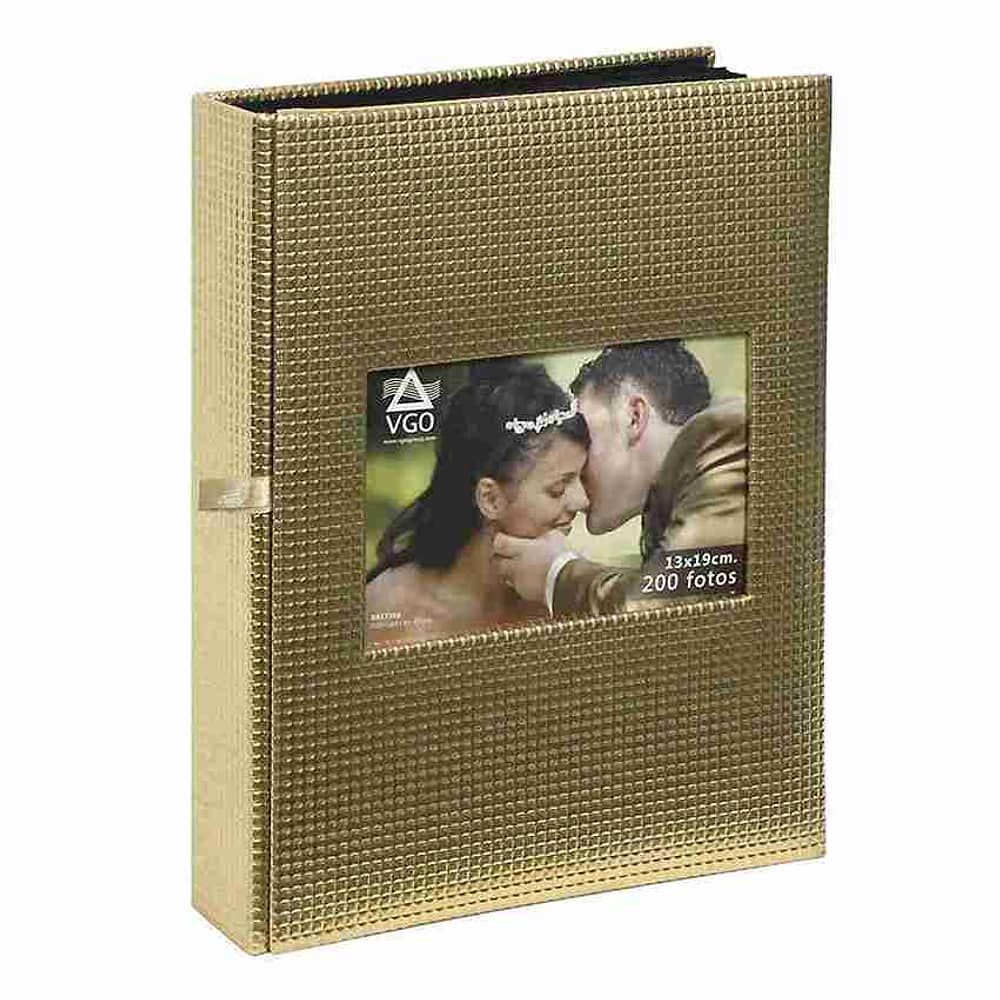 Album Hojas Negras Con Tapas Brillosas Dorado Para Ensobrar 15x21 Cm / 100f Vgo image number 0.0