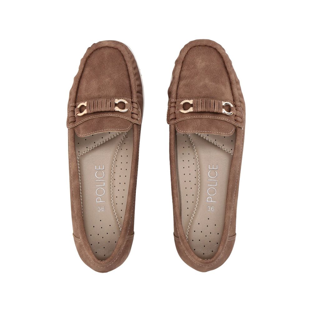 Mocas&iacute;n Mujer Camel Lali Police image number 1.0