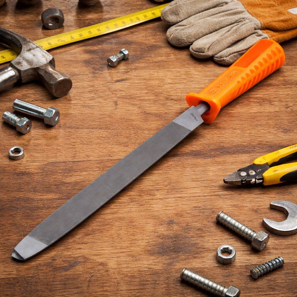 Lima Triangulo Pesado 6 Con Mango Truper Profesional image number 3.0