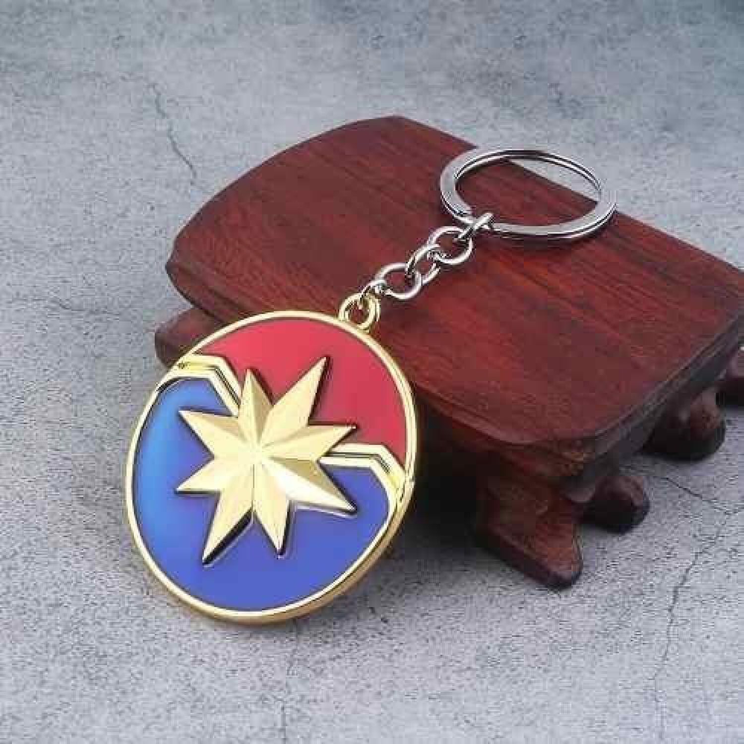 Llavero Met&aacute;lico Capitana Marvel Marvel Avengers image number 2.0