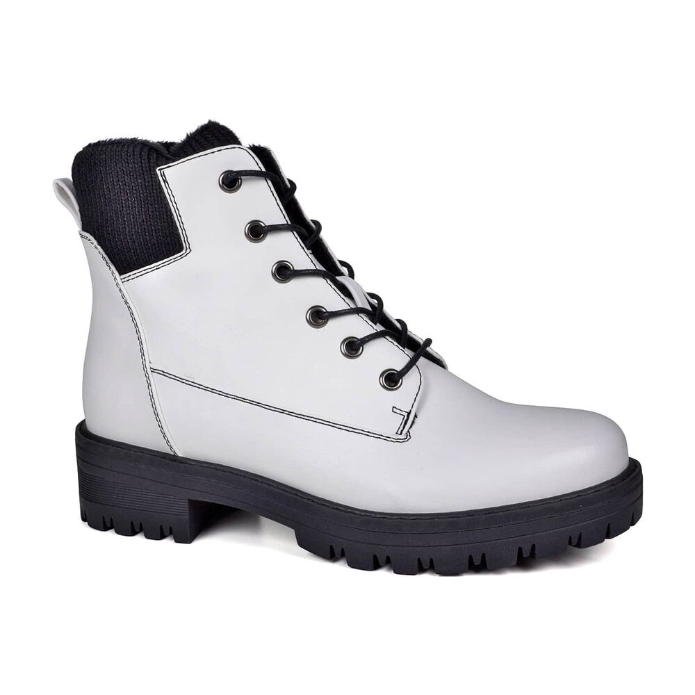 Botin Myrna Blanco image number 1.0