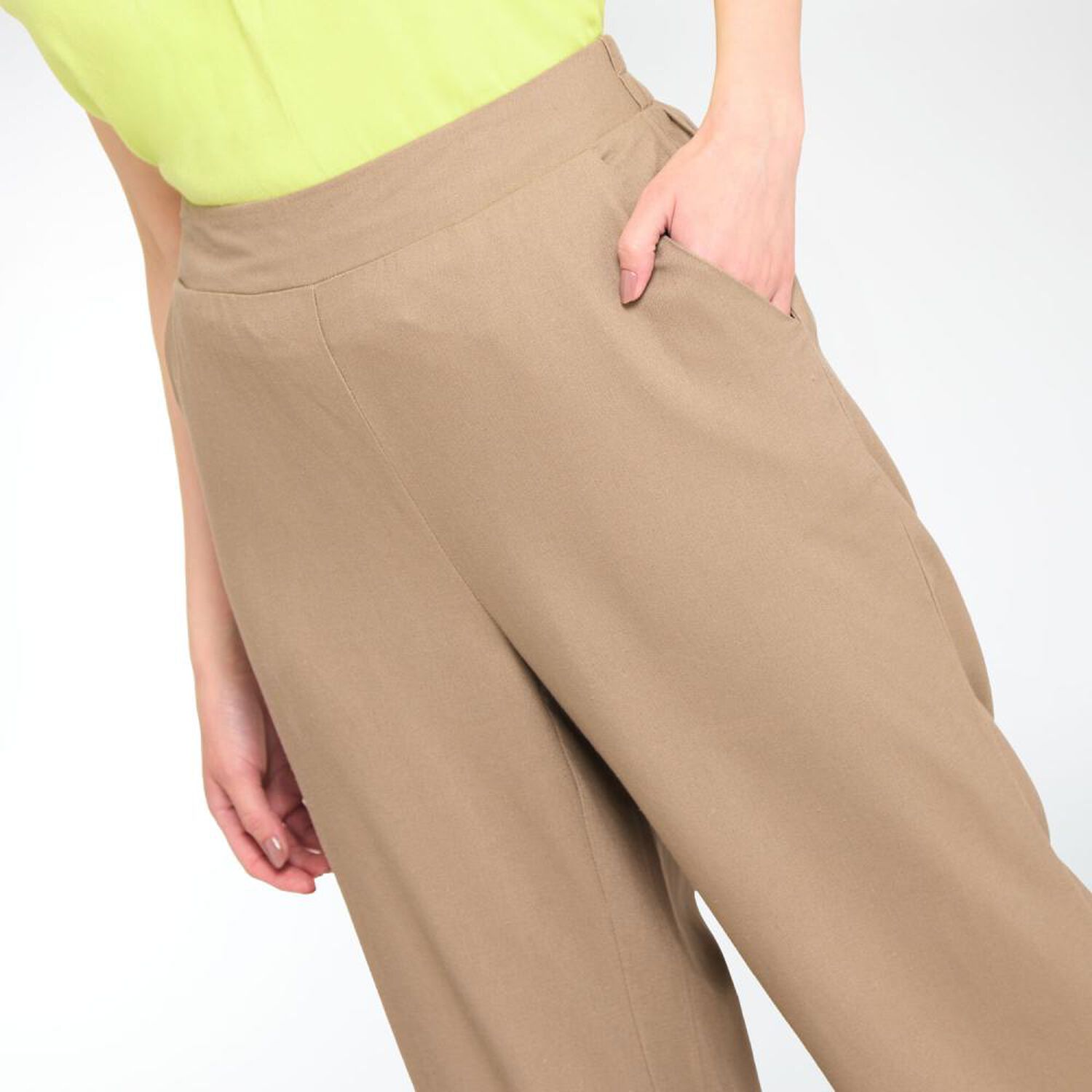 Pantal&oacute;n Lino Tiro Alto Relax Mujer Lesage image number 4.0
