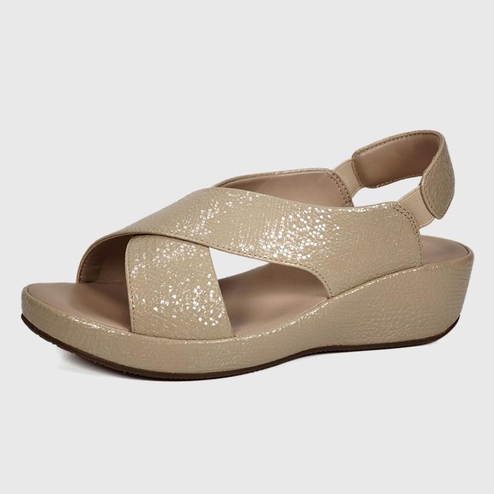 Sandalia Tissina Beige image number 1.0