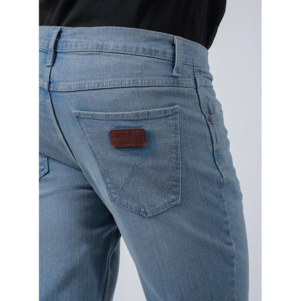Jeans Tiro Medio Regular Fit Hombre Wrangler image number 3.0