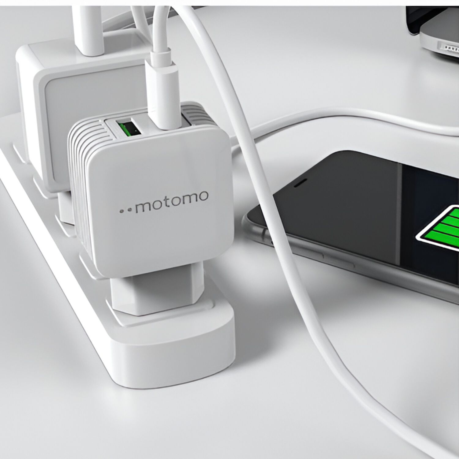 Cargador Para Iphone Motomo 12w Lighning 1m Certificado Sec image number 6.0