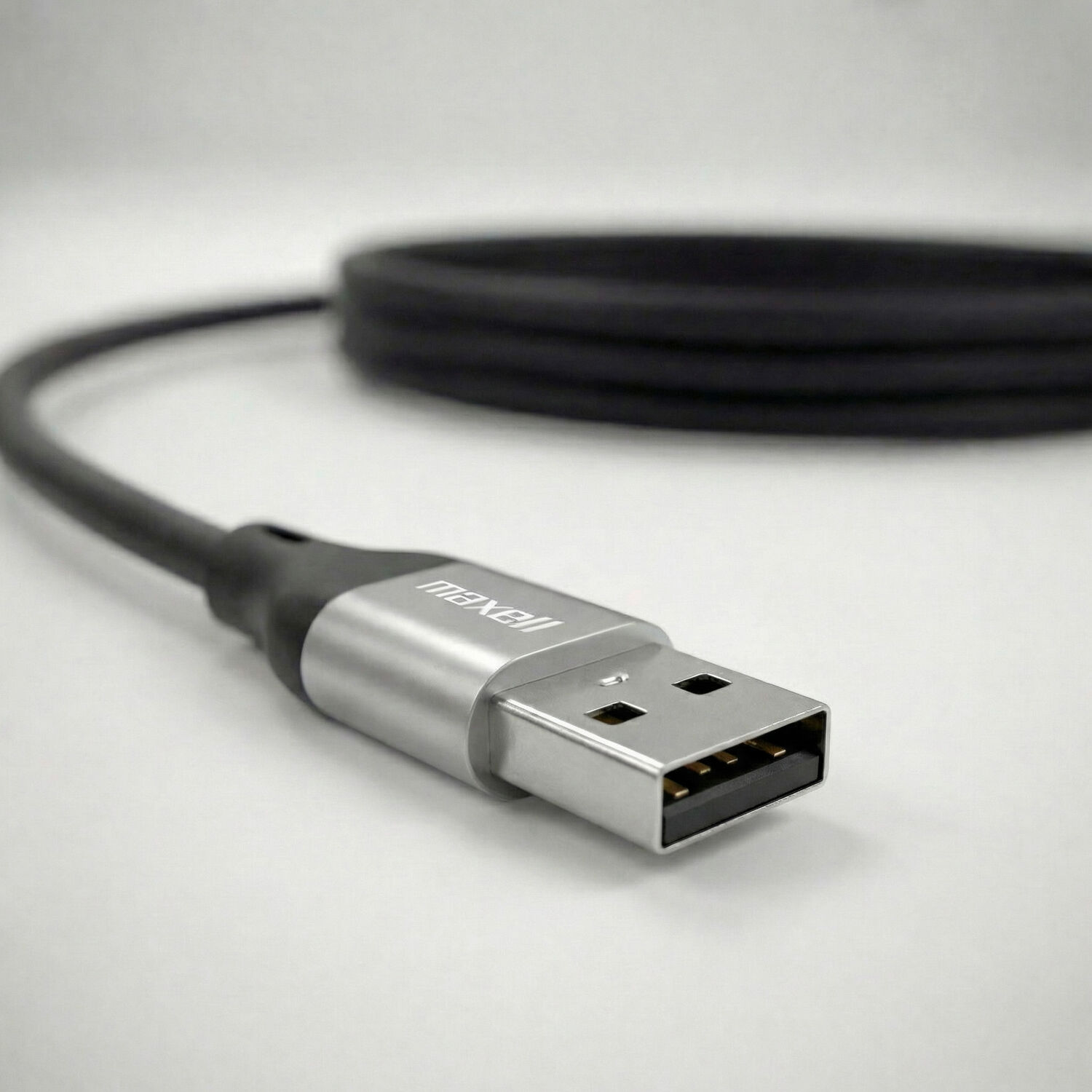 Cable Magn&eacute;tico 60w Usb A Usb C Maxell 1.2 Metros Carga R&aacute;pida Negro image number 2.0