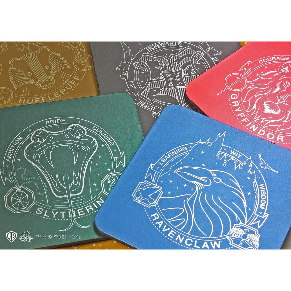 Harry Potter Hogwarts Coaster Book image number 3.0