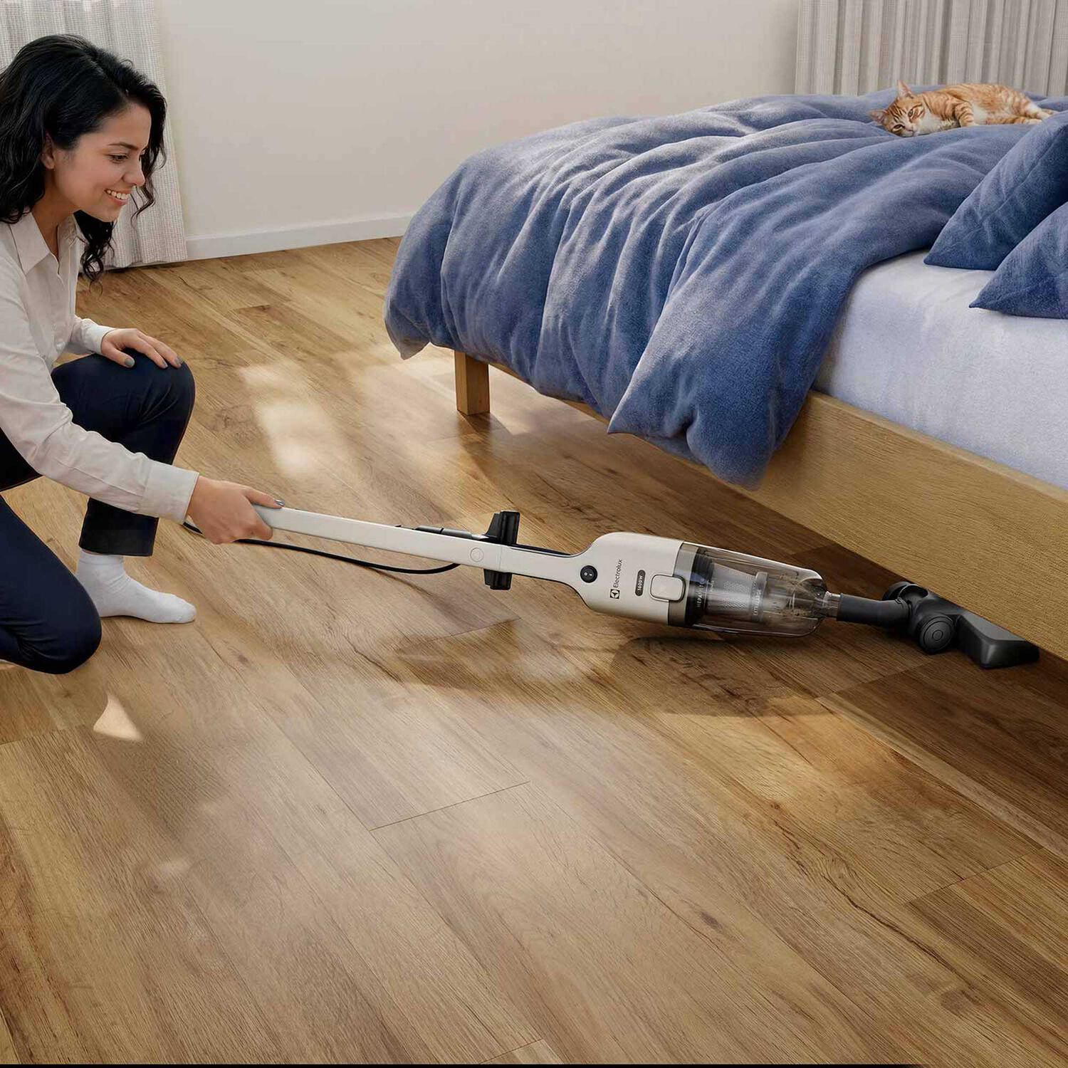 Aspiradora Vertical Con Cable Electrolux 1600w 2 En 1 Con Filtro Hepa Stk24 image number 13.0