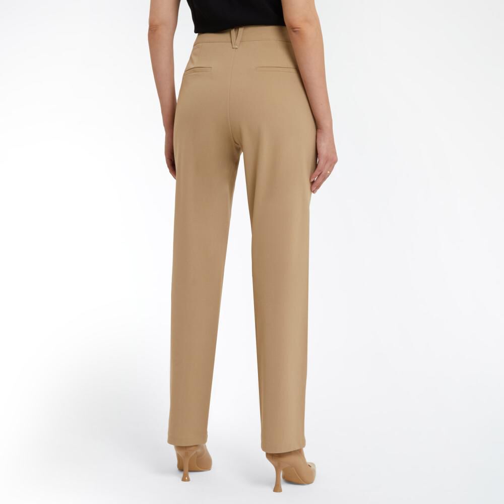 Pantalón Clásico Con Bolsillos Tiro Medio Regular Mujer Lesage image number 3.0