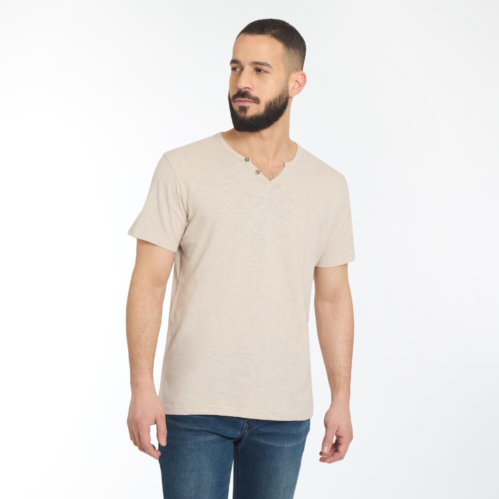 Polera Lisa Manga Corta Cuello V Hombre Az Black image number 0.0