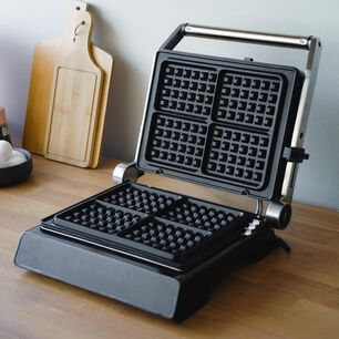 Plancha El&eacute;ctrica Iron Chef 3 En 1: Waflera, Sandwichera Y Grill