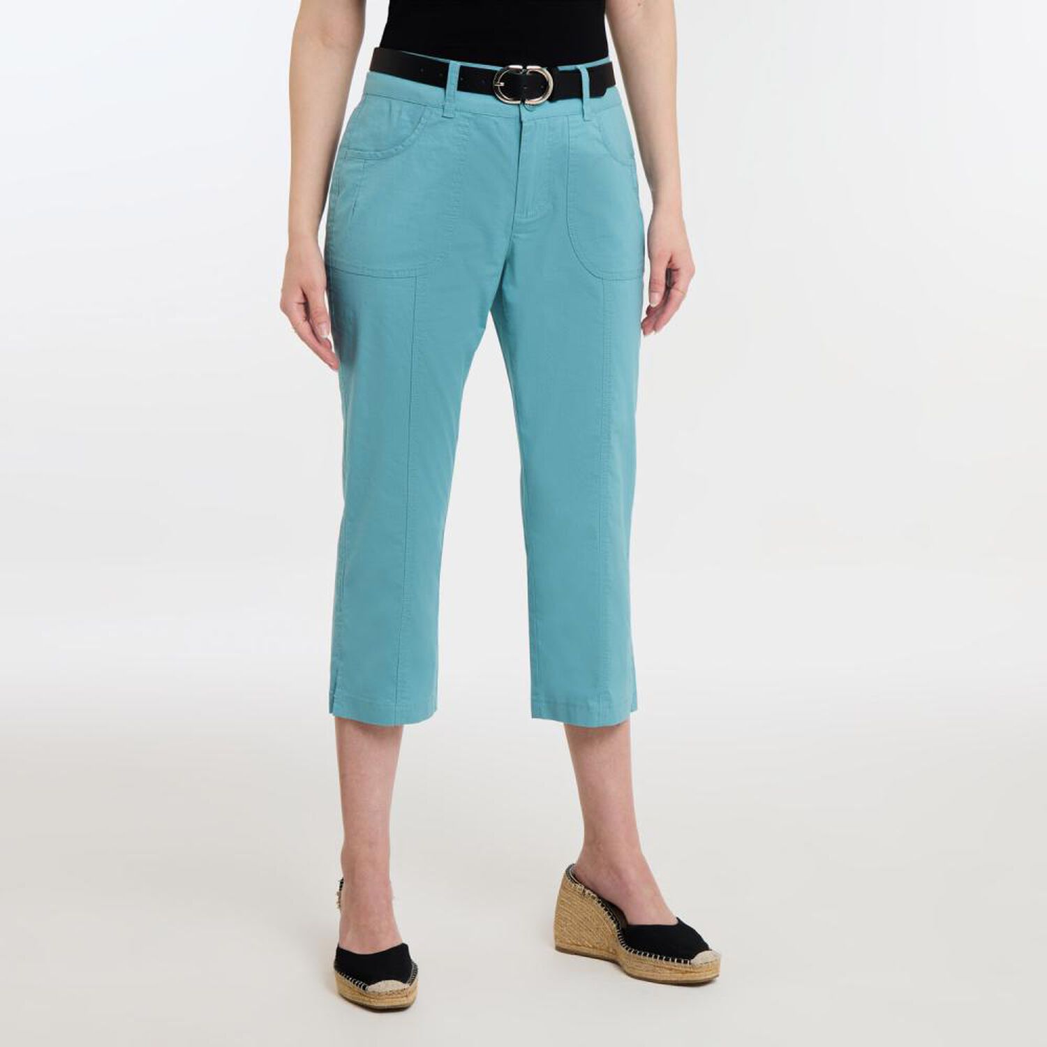 Bermuda Pescador Liso Con Cintur&oacute;n Tiro Medio Regular Mujer Geeps image number 2.0