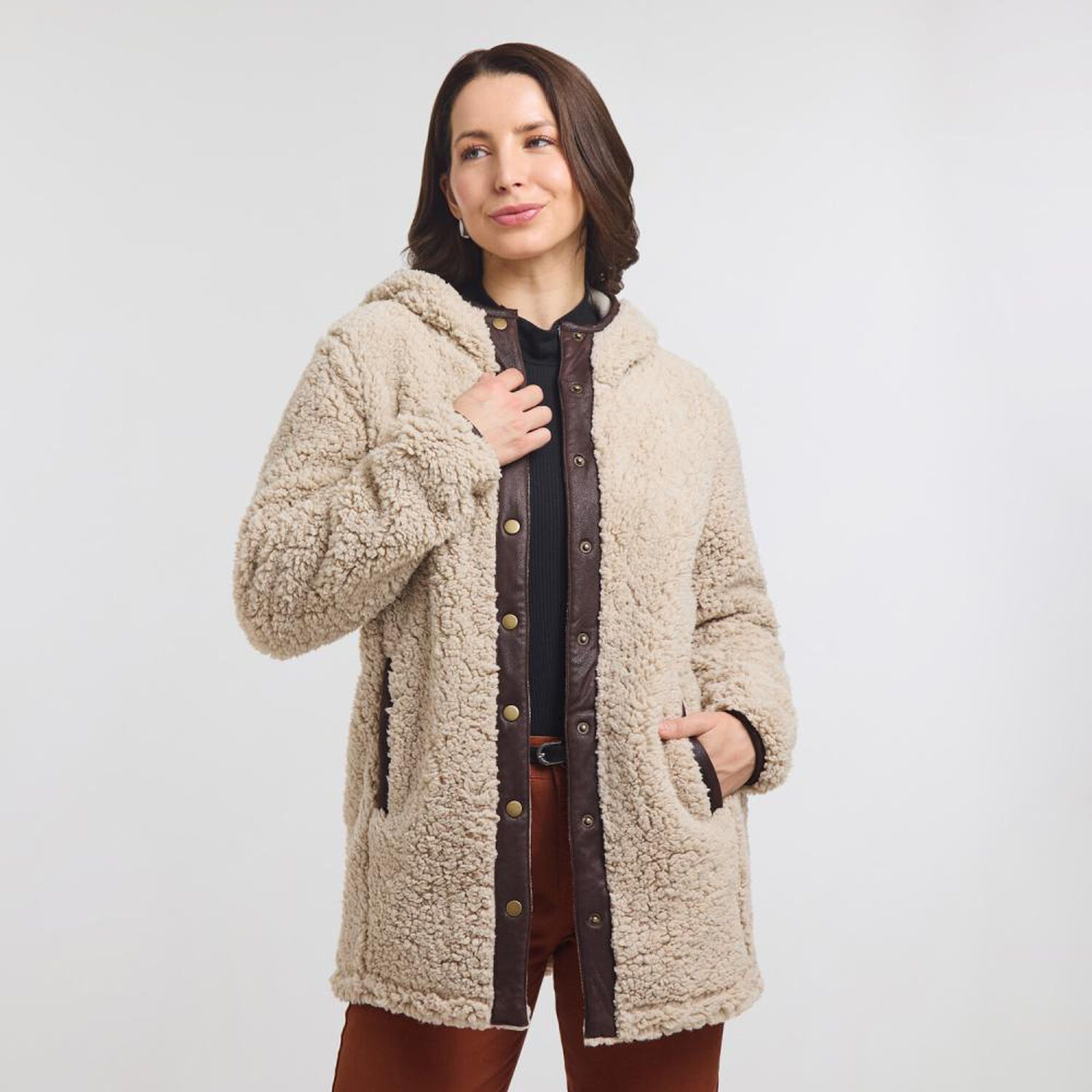 Chaqueta Sherpa Aplicaci&oacute;n Ecocuero Cuello Alto Con Capucha Mujer Geeps image number 0.0