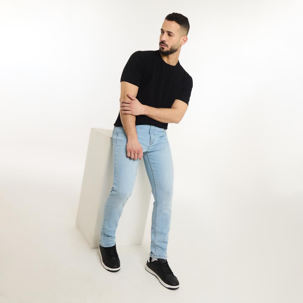 Polera Lisa Regular Manga Corta Cuello Redondo Hombre Az Black image number 1.0